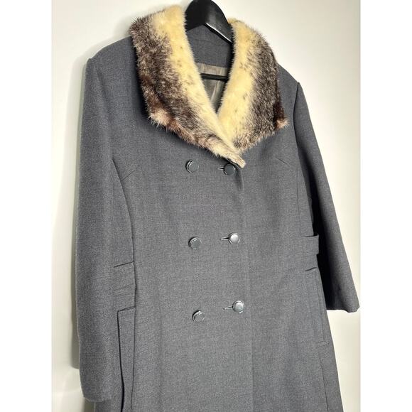 Vintage 1960s Wool Coat with Real Fur Collar Gray Double Breasted XXL - Picture 5 of 16